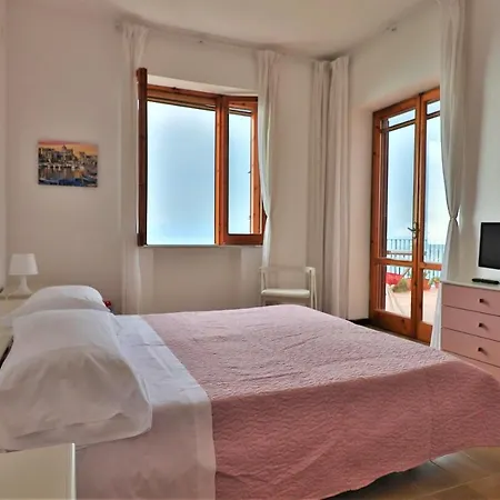 Il Belvedere Oda ve Kahvaltı 3*